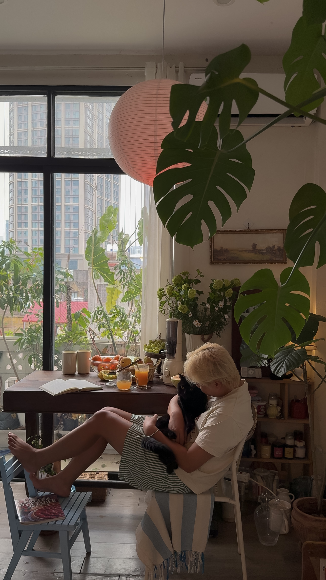 Căn phòng decor đẹp như Pinterest của chàng trai ở trọ Hà Nội, leo bộ 6 tầng lầu Căn phòng decor đẹp như Pinterest của chàng trai ở trọ Hà Nội, leo bộ 6 tầng lầu