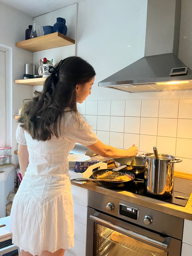 Lương 40 triệu/tháng không cần biết nấu ăn? - 1 Lương 40 triệu/tháng không cần biết nấu ăn? - 1