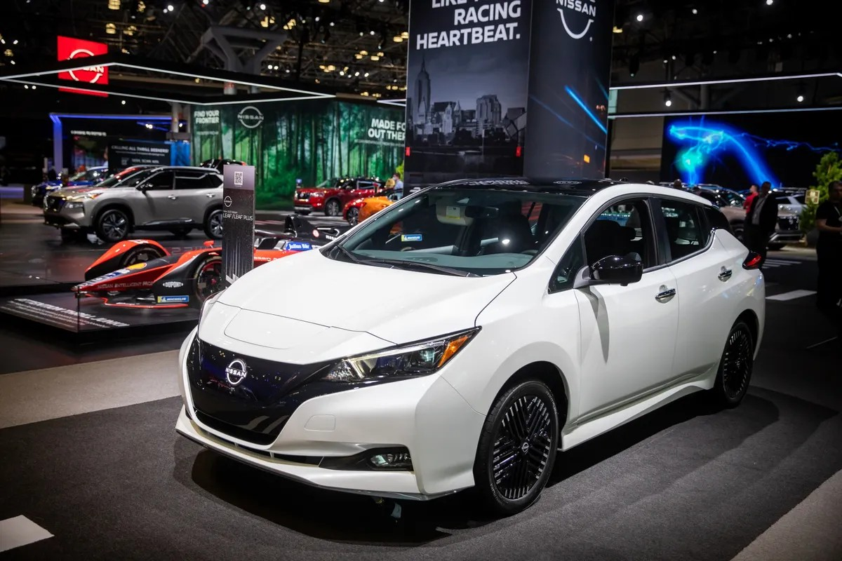 Nissan bên bờ vực: Vì sao nên nỗi? Nissan bên bờ vực: Vì sao nên nỗi?