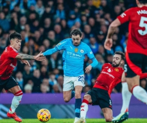 Sao Man City thừa nhận đội nhà 'chơi như U15' trước MU