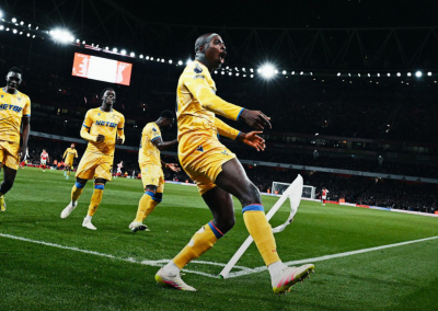 Arsenal đánh rơi chiến thắng, dâng cúp cho Liverpool - 7